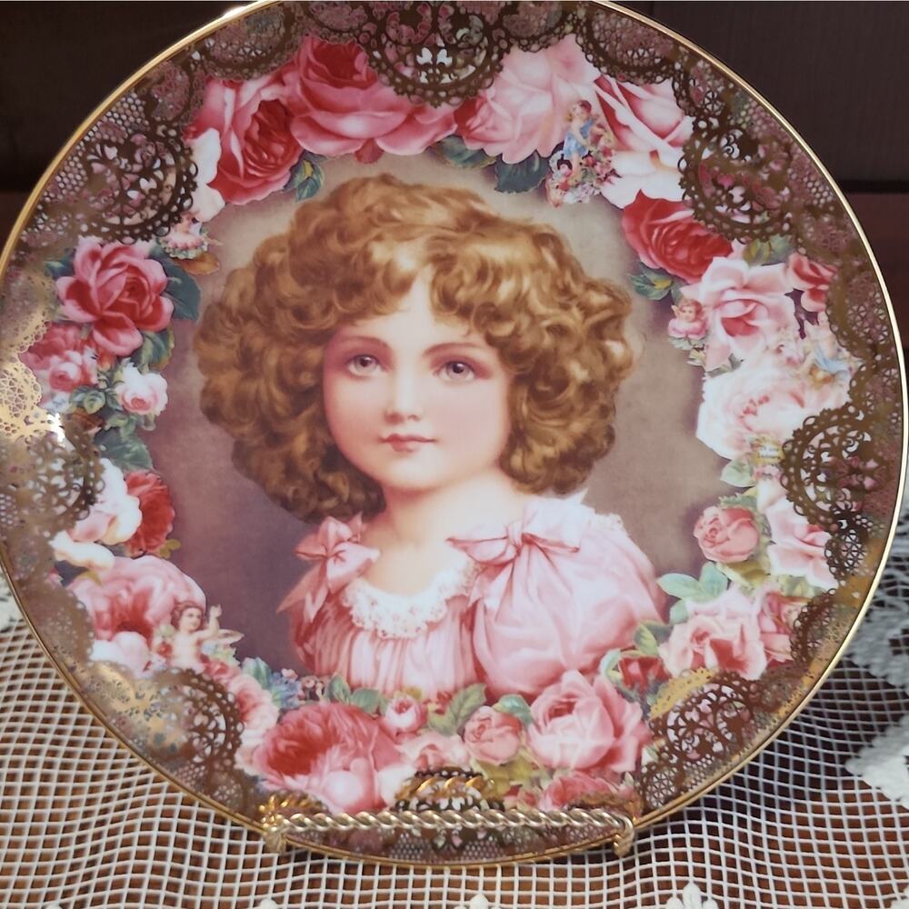 The Hamilton Collection Romantic Victorian Keepsakes Roses Porcelain Plate